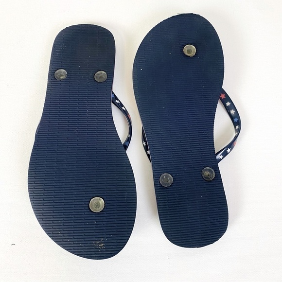 Vera Bradley Red White and Blue Paisley Star Print Flip Flops Size 7/8 - Picture 3 of 3